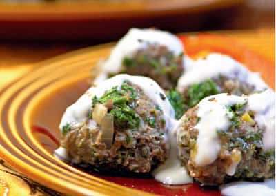 Meatballs in a Creamy Yogurt Sauce