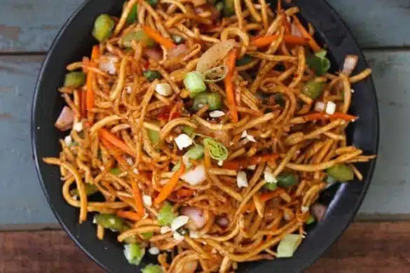 Crispy Chinese Noodles Chaat