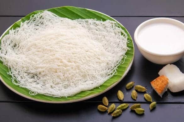 இடியாப்பம் தேங்காய் பால்