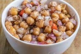 Channa Chaat (Chickpeas Chaat)