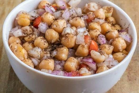 Channa Chaat (Chickpeas Chaat)