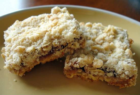 Raspberry Oatmeal Bars