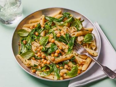 Pasta with Chickpeas and Spinach