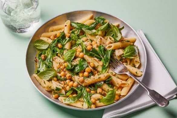 Pasta with Chickpeas and Spinach