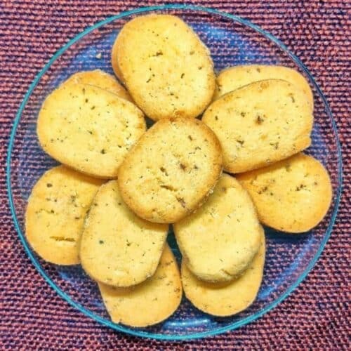 Homemade Wheat Crackers