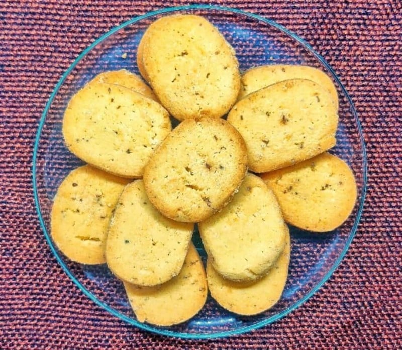 Homemade Wheat Crackers