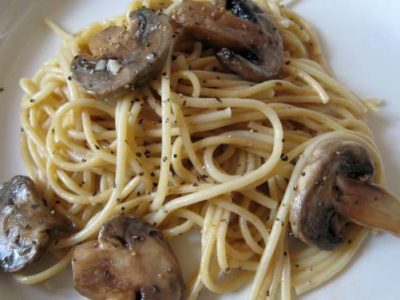 Garlic and Mushroom Pasta