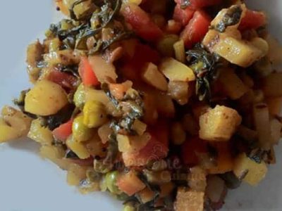 Potato, Red Carrot, Peas and Radish Greens Dry Curry