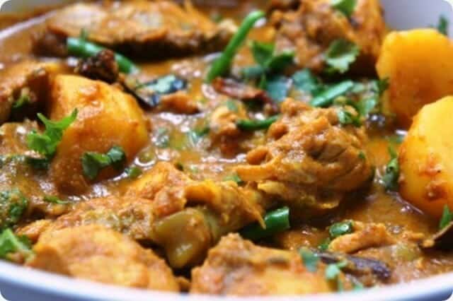 Bengali Murgir Jhol (Bengali Chicken Curry)