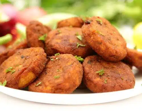 Mutton Masala Vadai (Keema Masala Vadai)