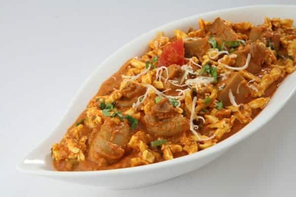 Dhingri Dolma (Awadhi style Mushroom Paneer Masala)