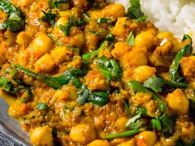 Chickpeas and Spinach Curry