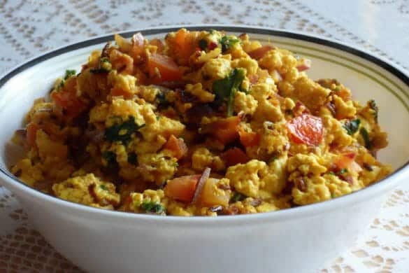 Paneer Podimas with Eggs