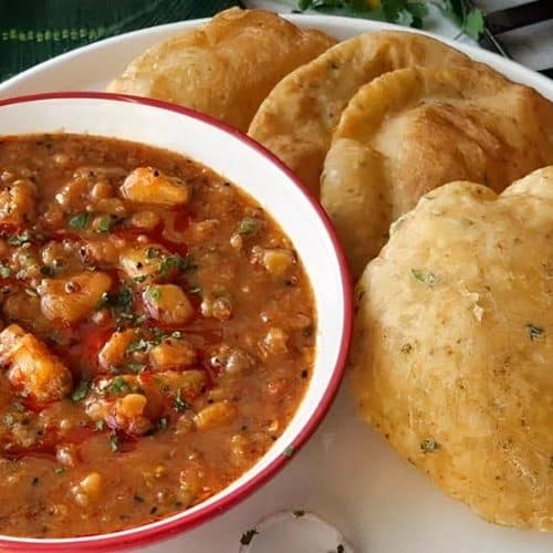Peas Puri Matar ki Puri