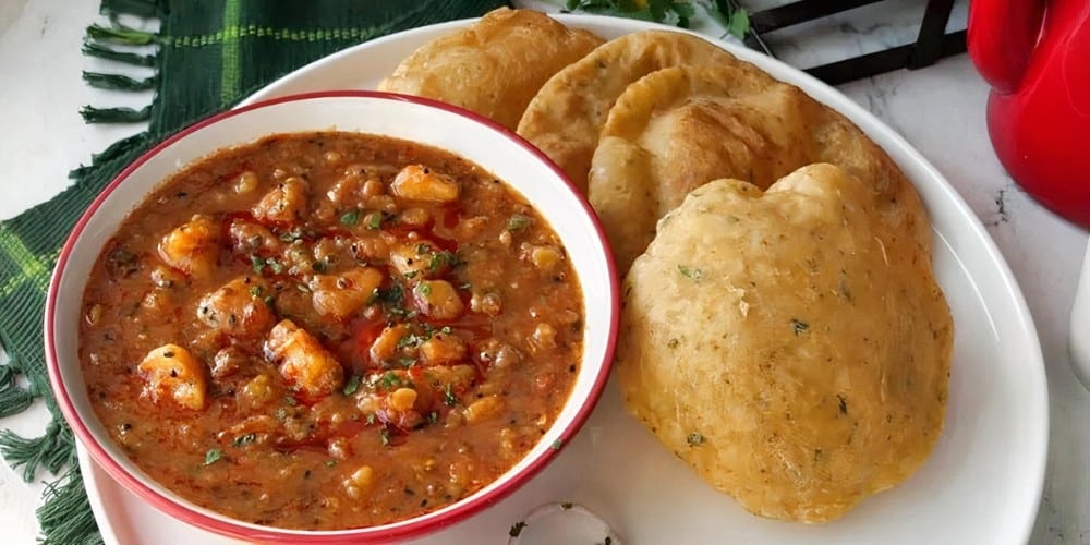 Peas Puri Matar ki Puri 