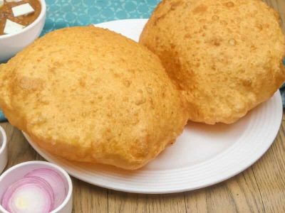 Bhature (Chola Poori)