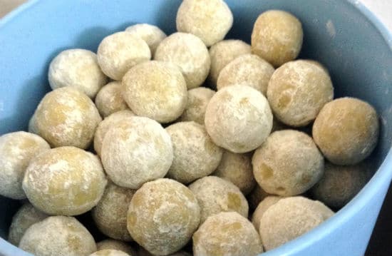 Paasi Paruppu Laddu (Nei Urundai)