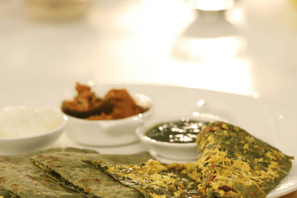 Aloo Anardana Kulcha