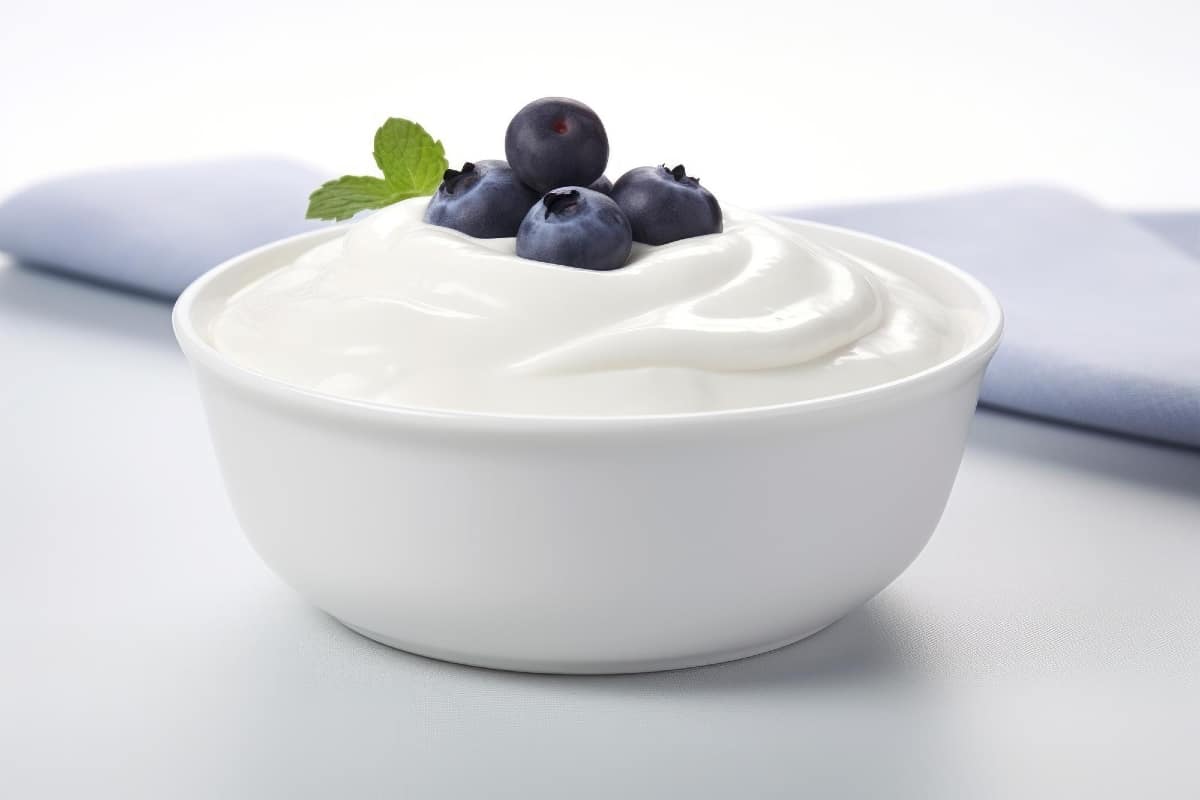 Yogurt with blueberry toppings