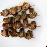 கிரில்டு மஷ்ரூம் உடன் புதினா சட்னி 4 கிரில்டு மஷ்ரூம் (Grilled Mushrooms)