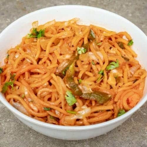 வெஜிடபிள் செஷ்வான் நூடுல்ஸ் / Veg Schezwan Noodles