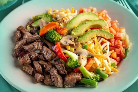 Chilli Beef Stir-fry Salad