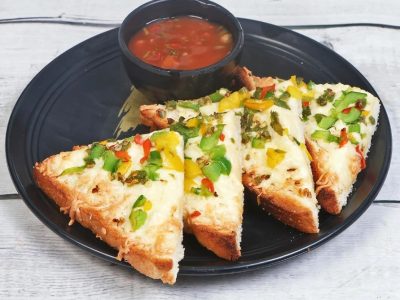 வெஜ் கார்ன் சில்லி சீஸ் டோஸ்ட்