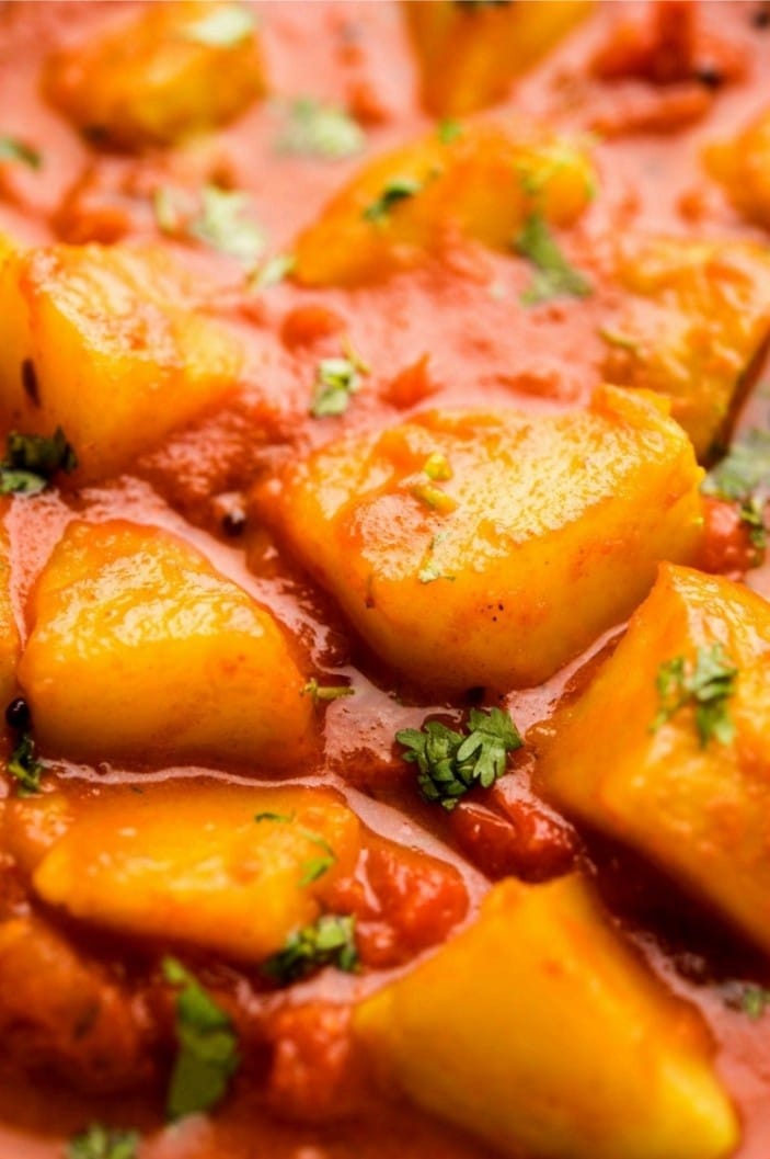 What are the Best Dinner Recipes Without Onion and Garlic? 5 Aloo Tamatar Sabzi