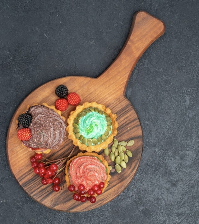 dessert charcuterie board