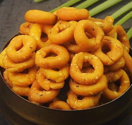 What are the 20 Must-Try Telangana Famous Foods? 8 Chegodilu
