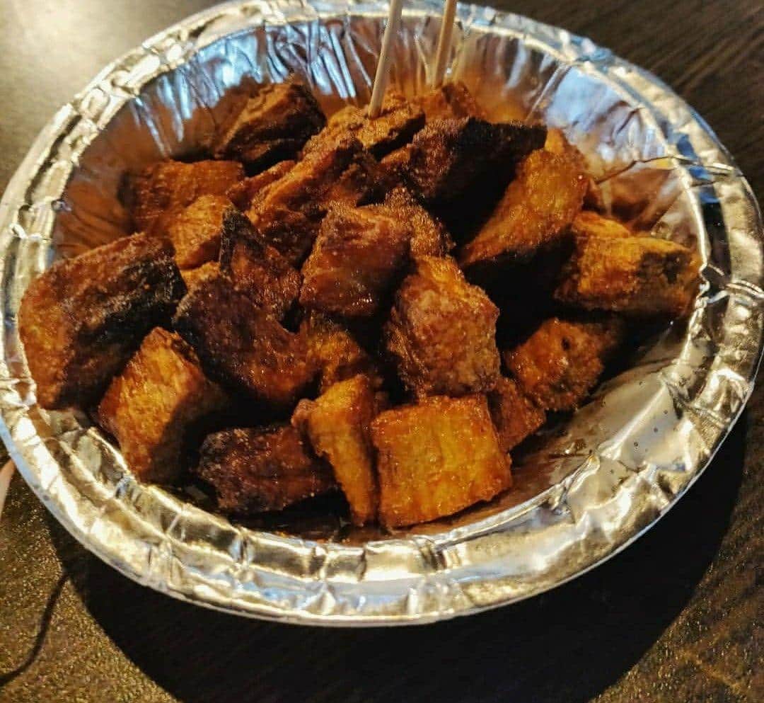 Which Famous Food of Madhya Pradesh Can You Not Miss? 6 Crispy spicy Garadu served with masala and lemon wedges