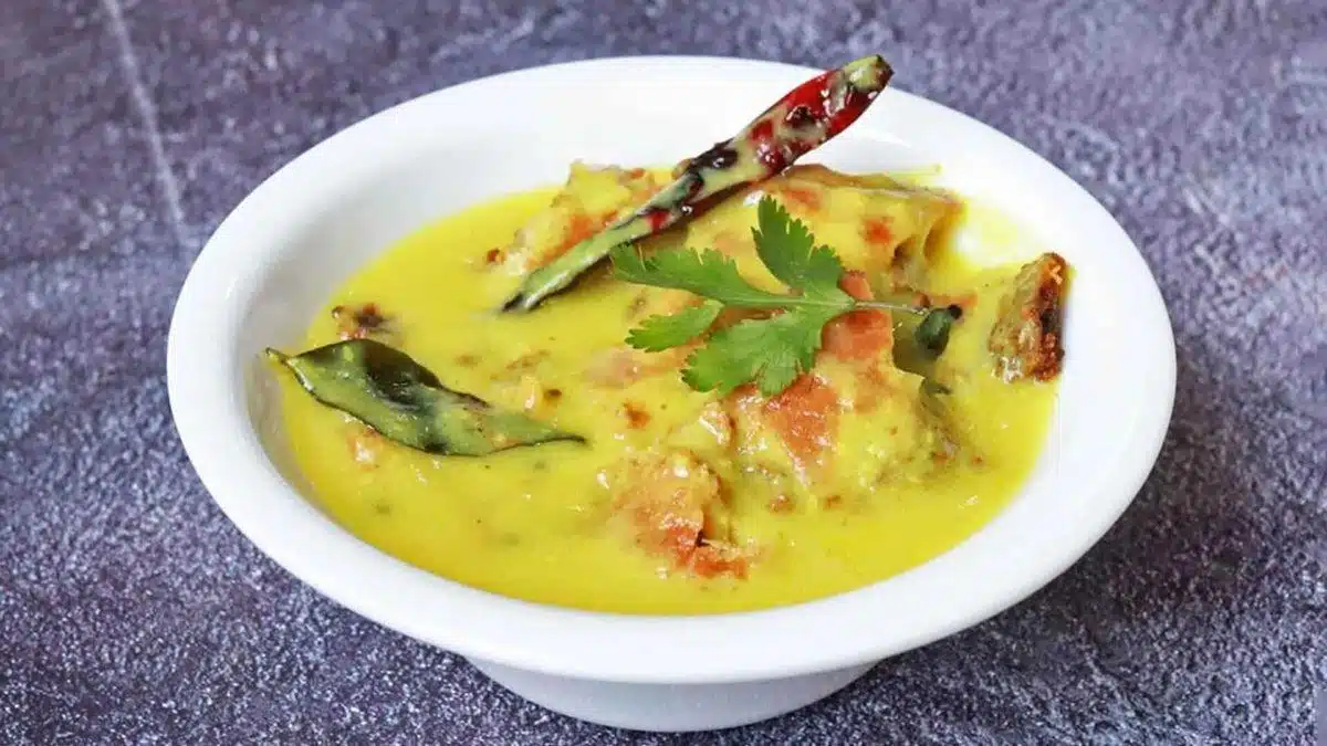 What Are the Most Popular Rajasthan Famous Food Dishes? 10 Rajasthani Kadhi traditional yogurt based curry with gram flour tempered with spices served hot