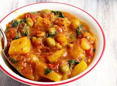 Looking for the Famous Food of Uttarakhand? Try These 20 16 Aloo ka jhol