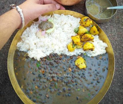 Looking for the Famous Food of Uttarakhand? Try These 20 17 Bhatt Ki Chudkaani
