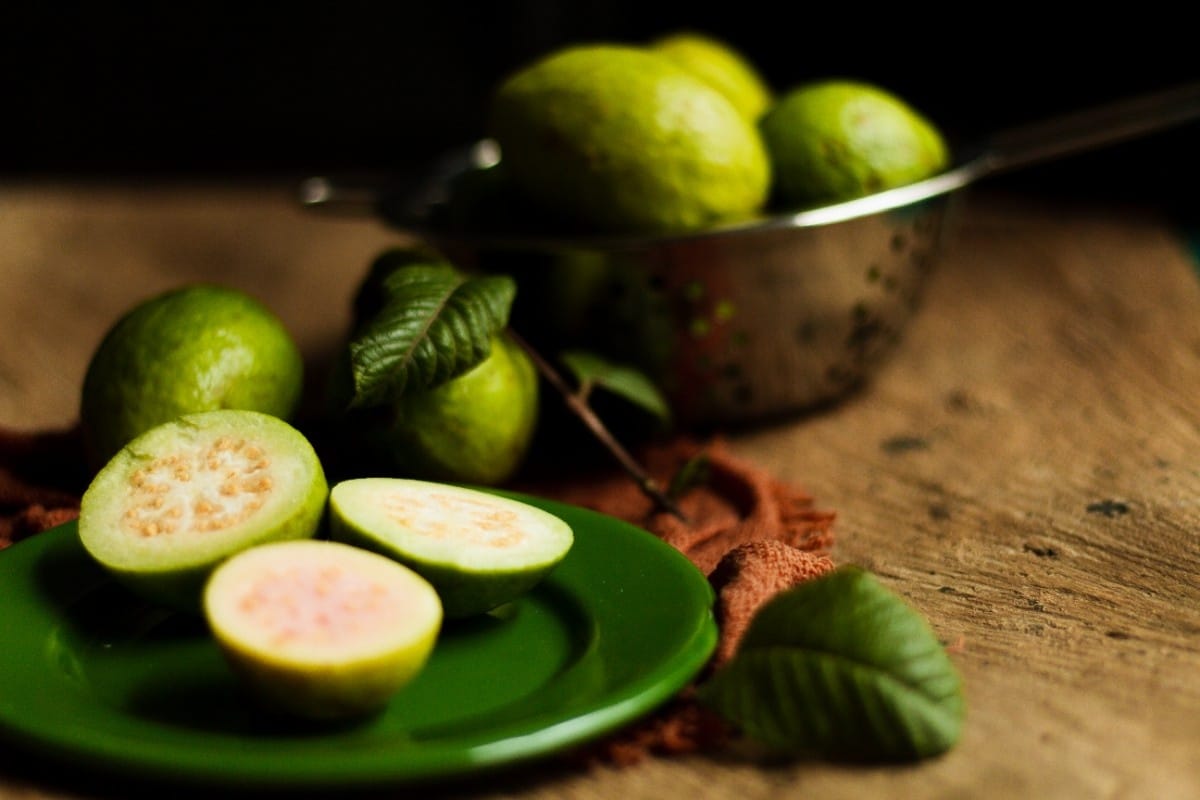 What are the Best Summer Fruits to Eat in India? 13 Guava