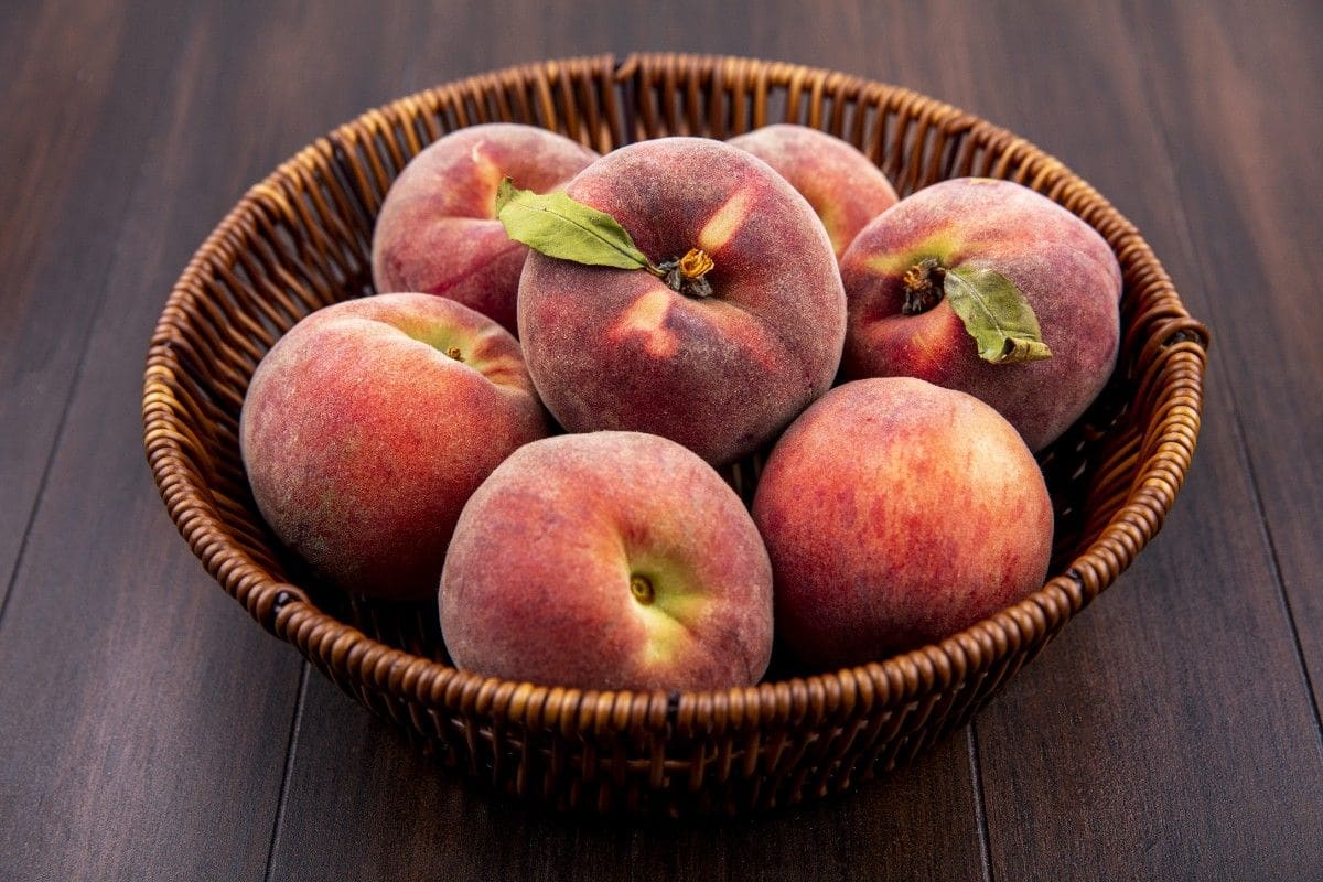 What are the Best Summer Fruits to Eat in India? 12 Peaches
