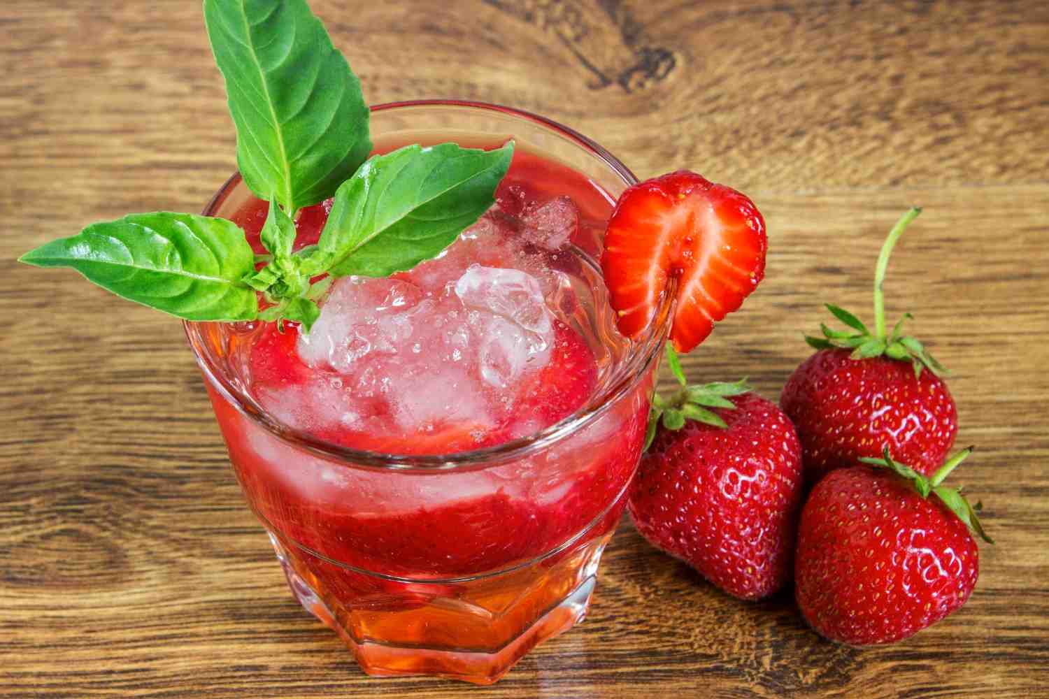 13 StrawberryShrubCocktail