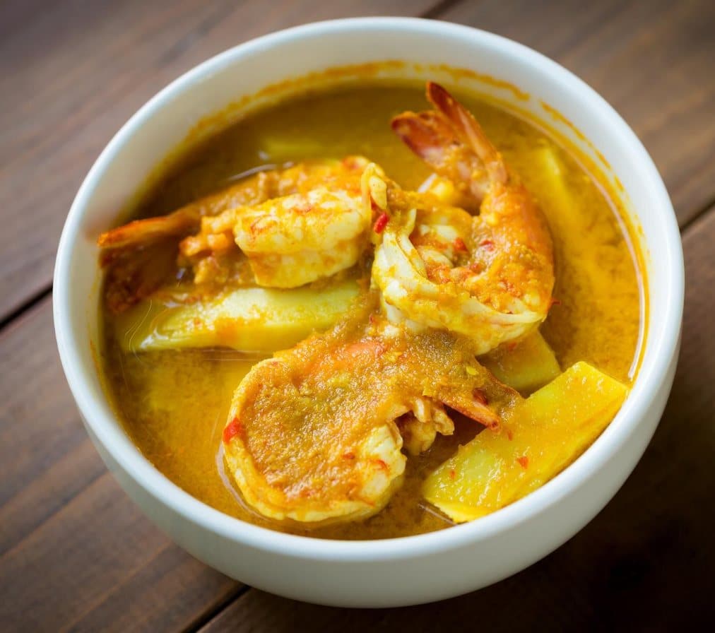 What Are The 20 Must-Try Andaman and Nicobar Food Recipes? 2 Coconut Prawn Curry