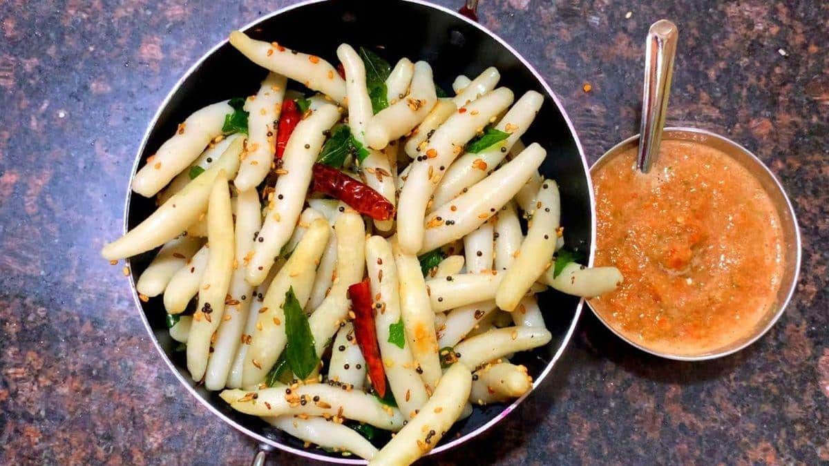 What Are the 20 Must-Try Chhattisgarh Famous Food Dishes? 7 Faraa traditional steamed rice dumplings from Chhattisgarh filled with spiced lentil mixture
