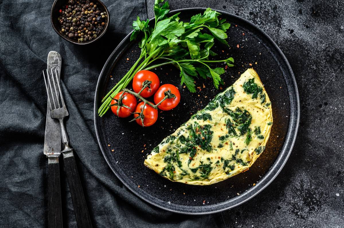 What are the Best Low-Carb Indian Dinner Ideas? 19 Spinach Omelette