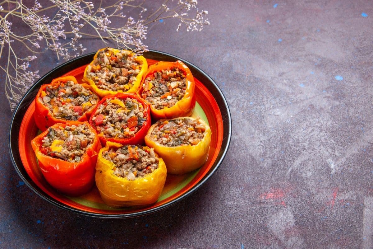 What are the 20 Best Healthy Dinner Ideas for Light Meals? 10 Stuffed Capsicum
