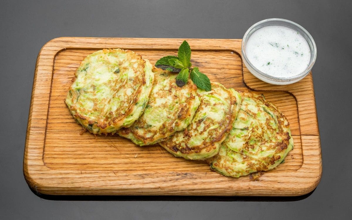 What are the 20 Best Healthy Dinner Ideas for Light Meals? 12 Zucchini Gram Flour Pancakes