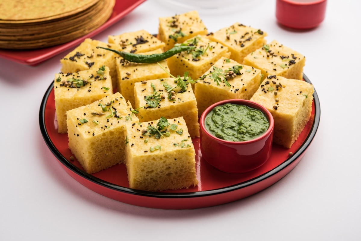 Dhokla with Mint Chutney