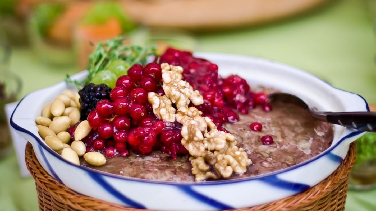 Millet Porridge with Fresh Fruits