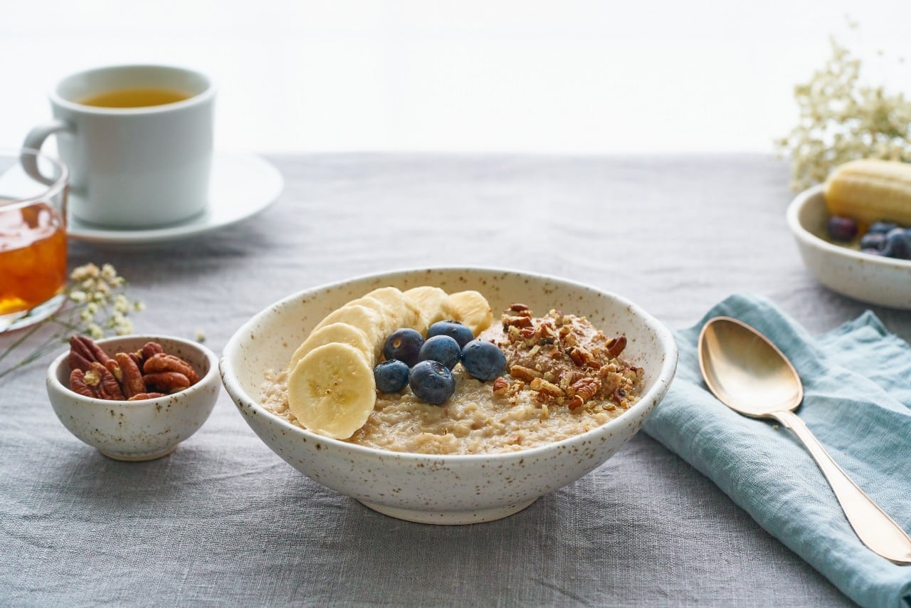 Overnight Oats with Fruits and Nuts