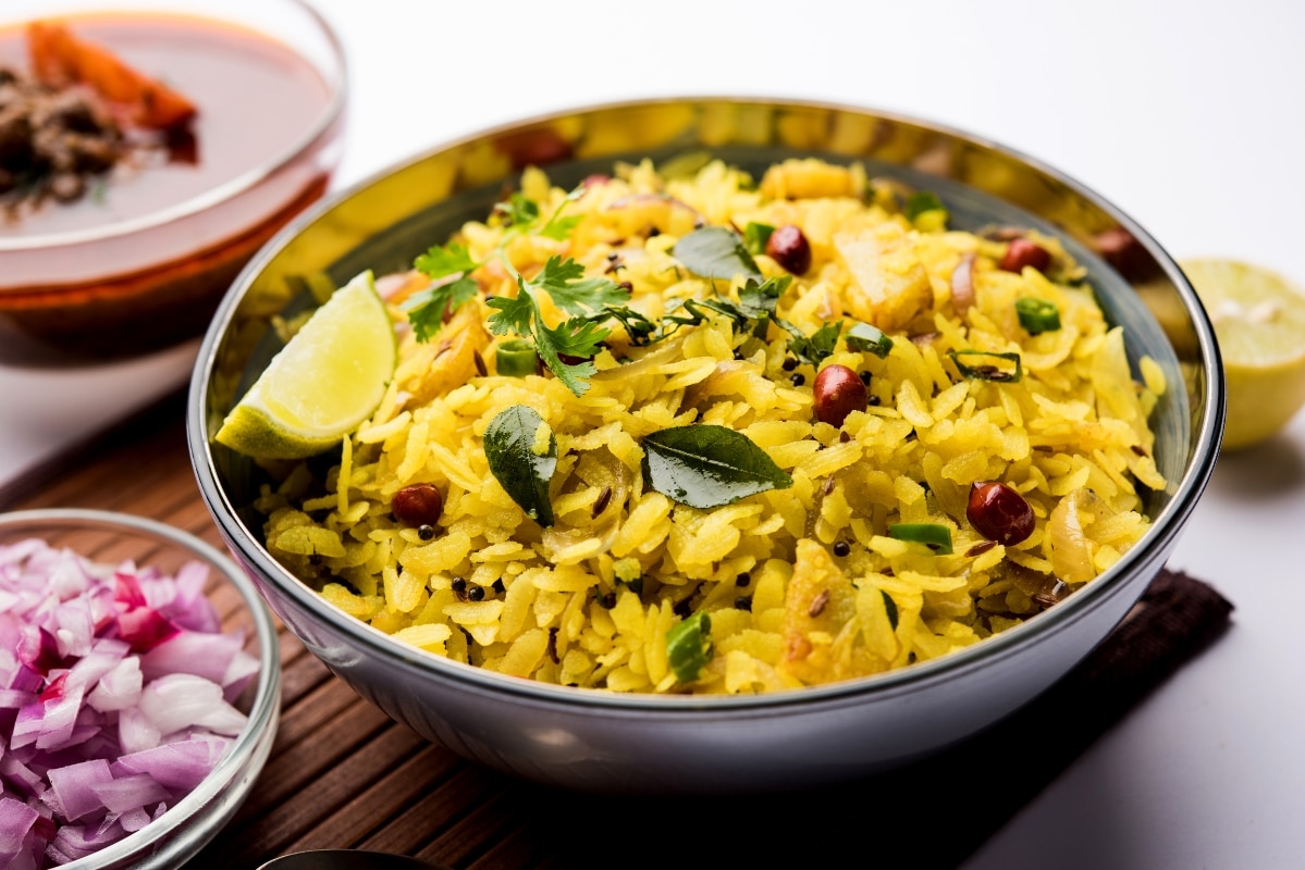 Poha with Vegetables and Roasted Peanuts