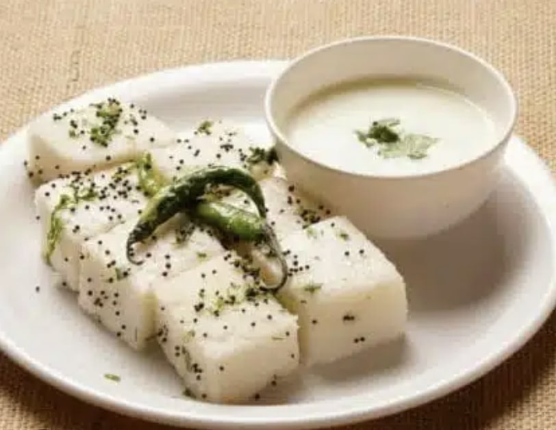 Chawal dhokla on a plate