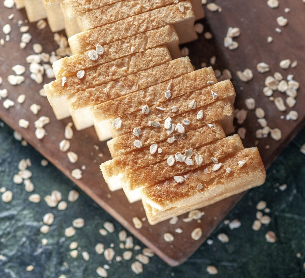 What Are 20 Simple and Healthy Banana Breakfast Recipes? 4 Peanut butter and banana bars