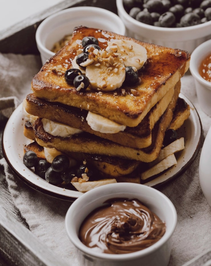 What Are 20 Simple and Healthy Banana Breakfast Recipes? 10 banana french toast with nutella