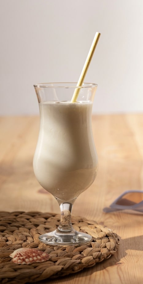 What Are 20 Simple and Healthy Banana Breakfast Recipes? 14 banana milkshake